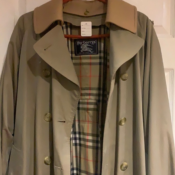 Burberry with Belt Trench Coat 2 piece
